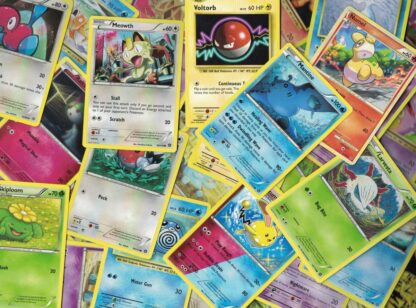 Lot of Lightly Played 40 Common/Uncommon Pokemon Cards